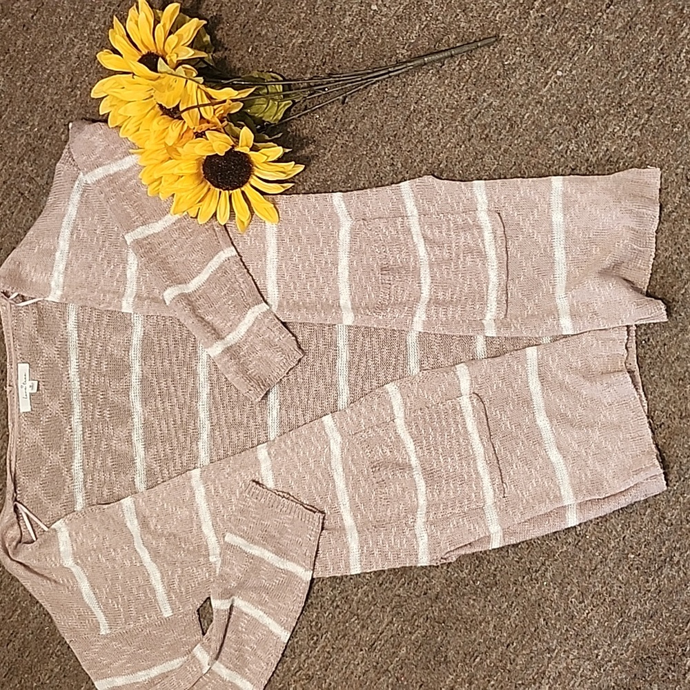 Medium size long sweater